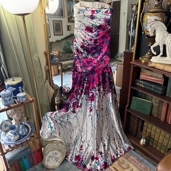 Cache Pink and White Floral Maxi Dress - Picture 8 of 16